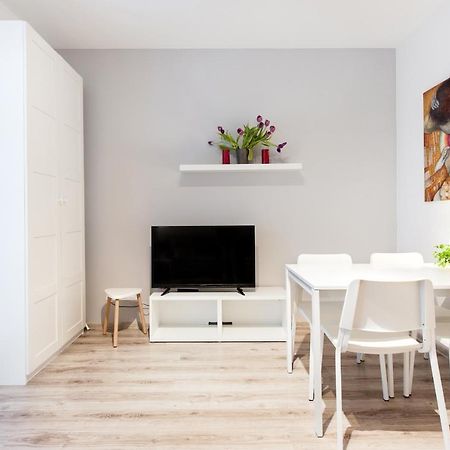 Super Apart Dywizjonu 303 175/8 Apartamento Varsovia Habitación foto